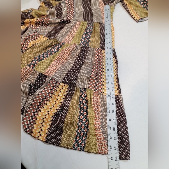 MADE IN ITALY Patterned Long Bell Sleeve Mini Dress w/V-neck Collar With Buttons - Picture 6 of 9